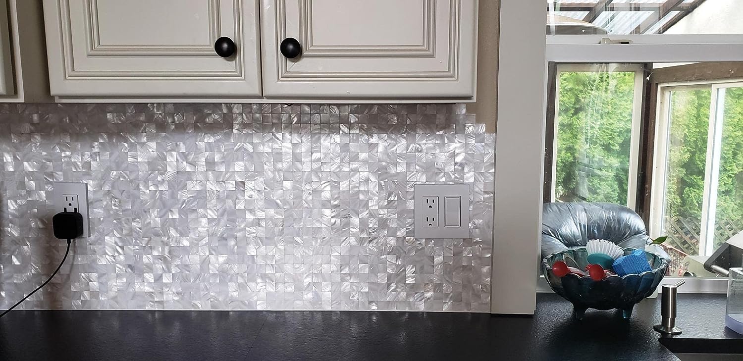 mosaic mother of pearl backsplash kitchen in White Nature feature image
